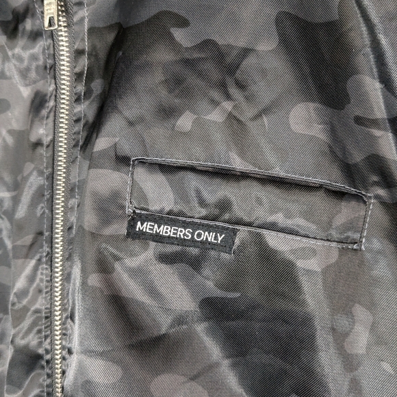 Members Only Jacket Mens Med Camo Zip Bomber Flight Military Satin Hooded A005 - Picture 8 of 14